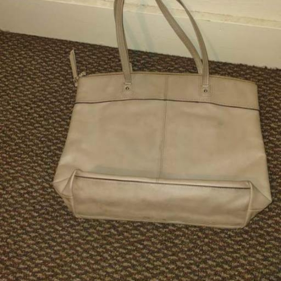 Coach - Picture 2 of 3